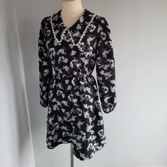 Suzy Shier floral dress Size S/M - Picture 1 of 6